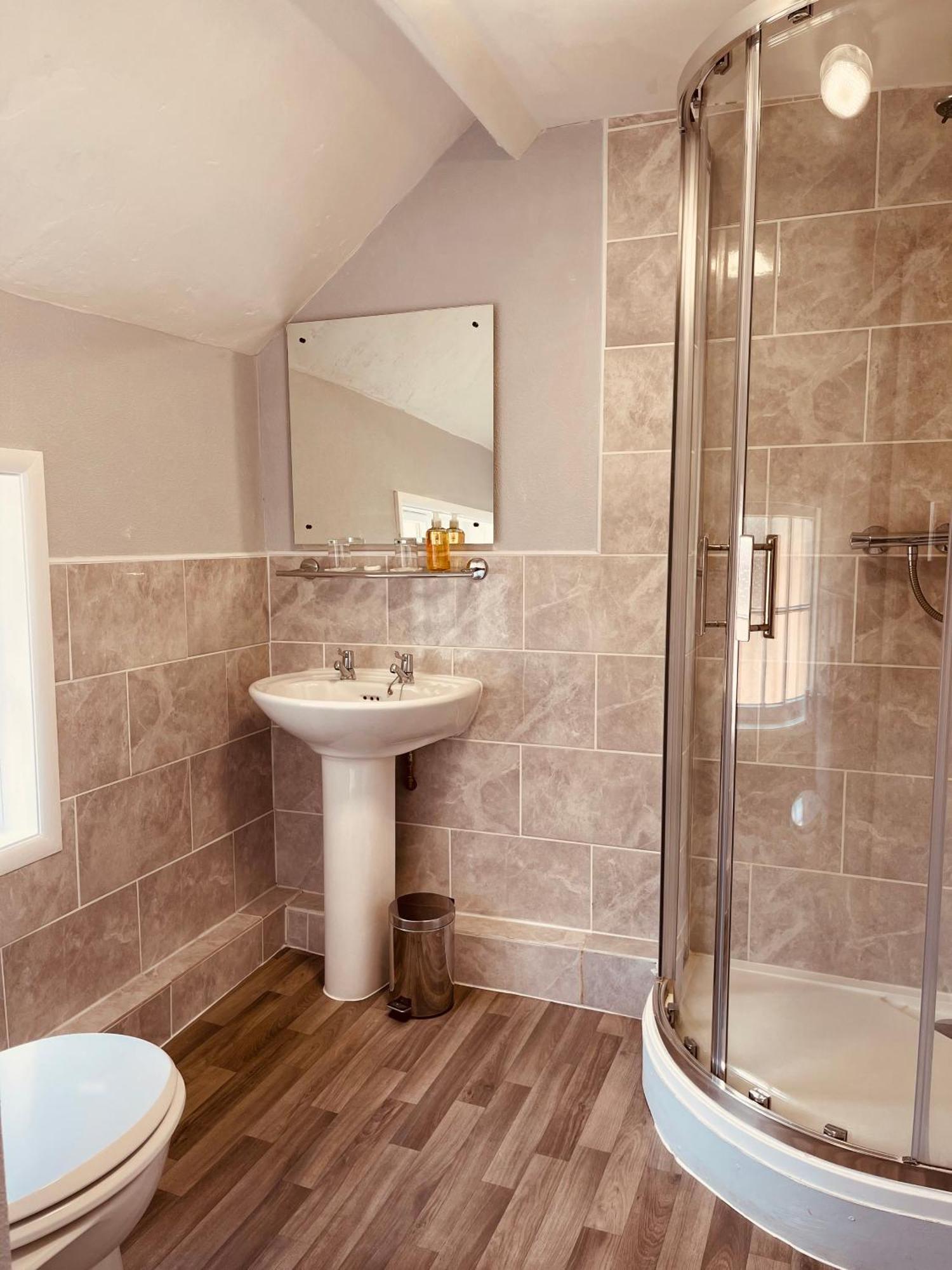 Cain Valley Hotel Llanfyllin Habitación foto