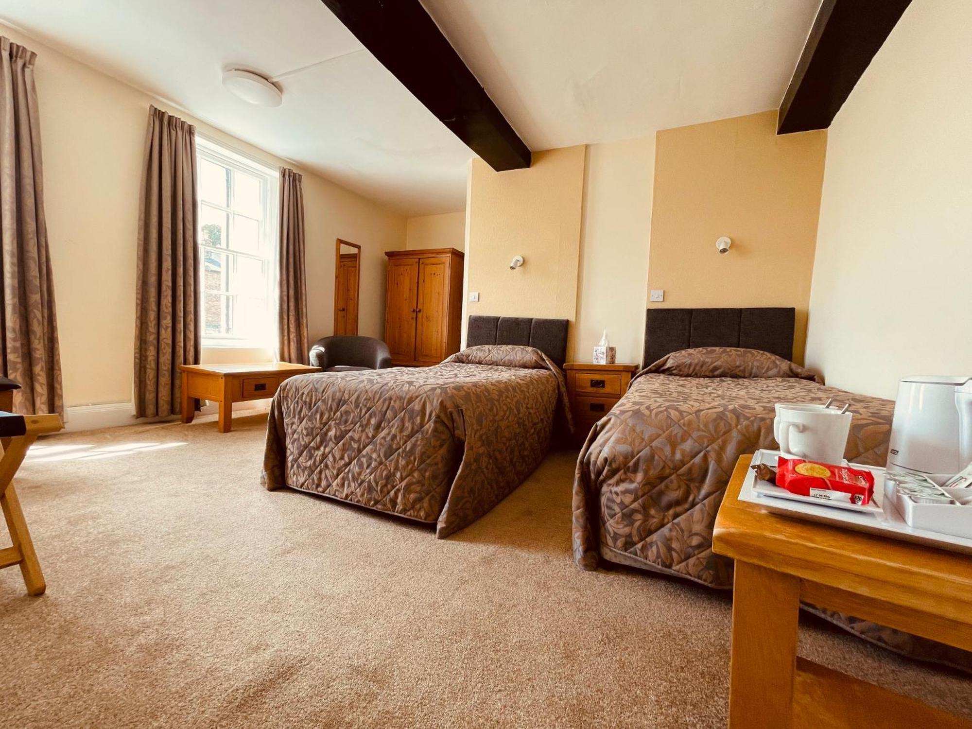 Cain Valley Hotel Llanfyllin Habitación foto